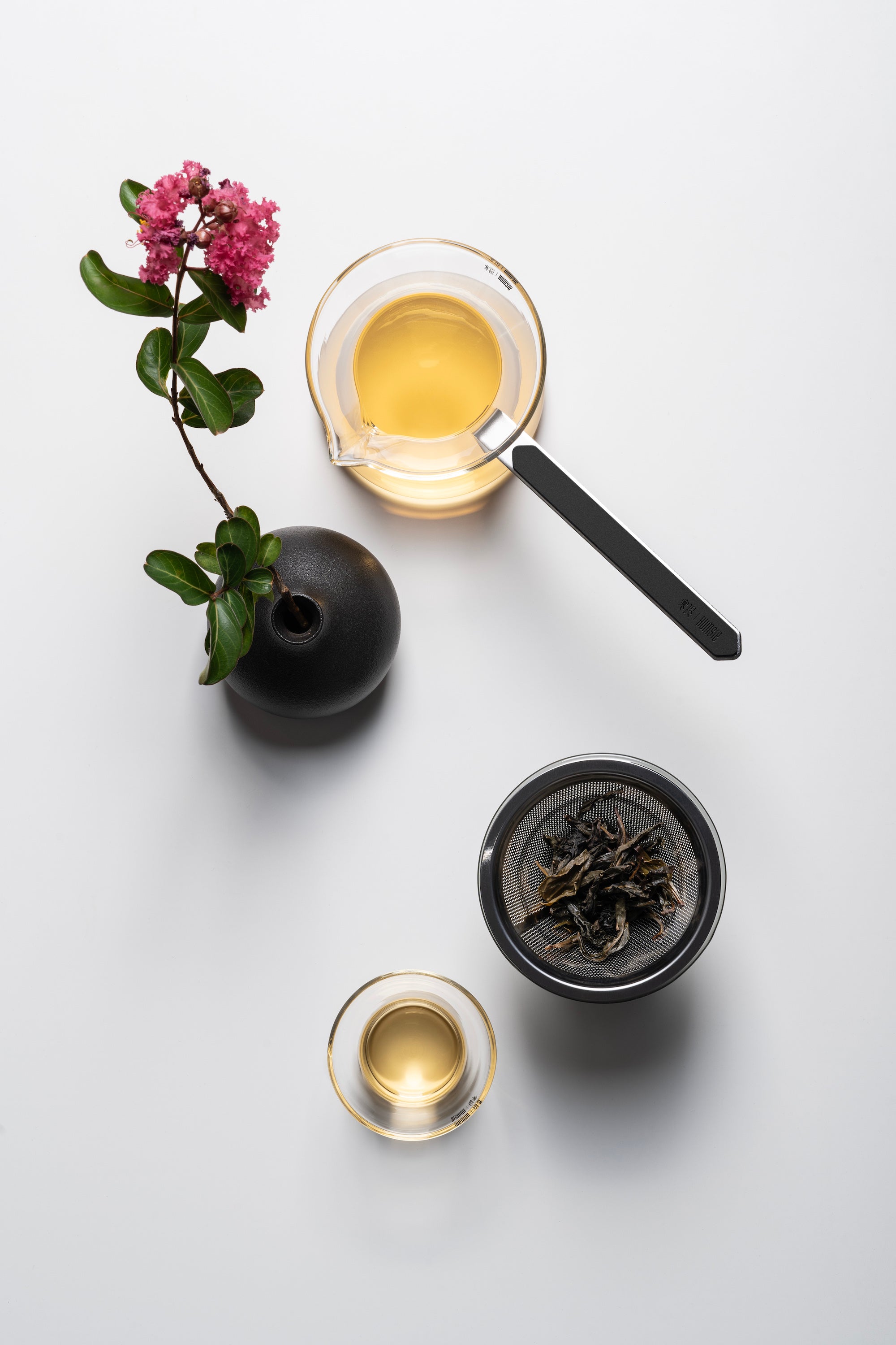 CHIVALROUS MAGNETIC SUCTION TEAPOT
